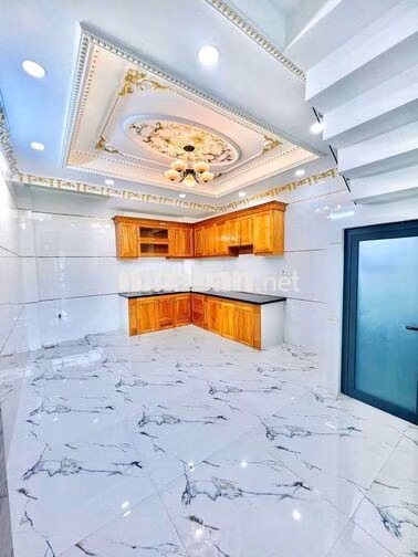mặt tiền đường 7 mét 4 x 20 có 5pn 5wc sân thượng