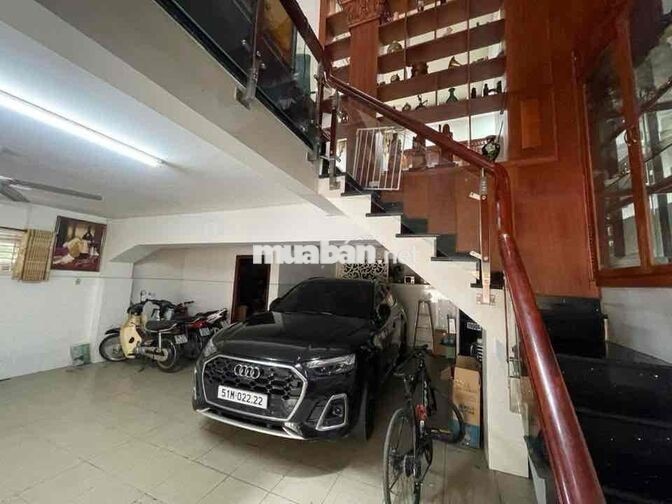 Biệt thự khu Tên Lửa nội thất cao cấp 10x20m có hầm 3 lầu giá 32.5 tỷ