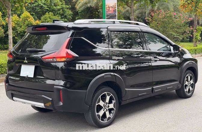 Mitsubishi Xpander Cross Cross cao cấp nhất Đen