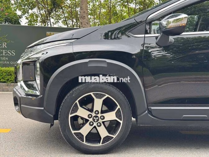 Mitsubishi Xpander Cross Cross cao cấp nhất Đen