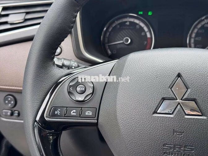 Mitsubishi Xpander Cross Cross cao cấp nhất Đen