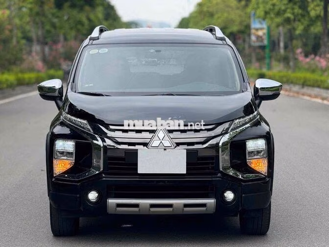 Mitsubishi Xpander Cross Cross cao cấp nhất Đen