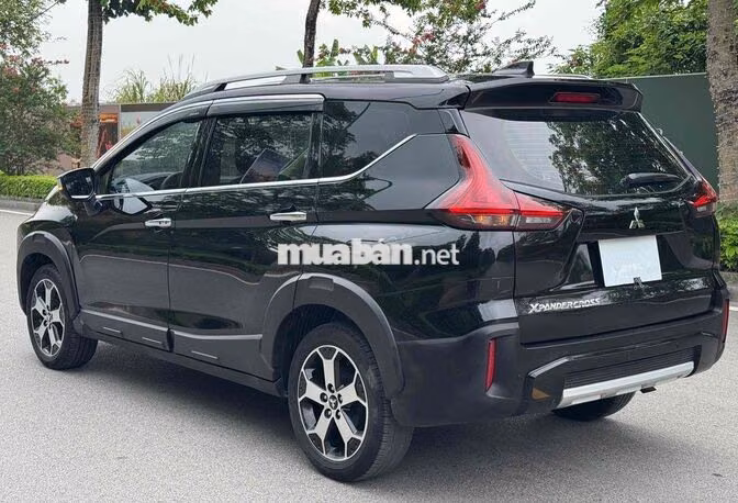Mitsubishi Xpander Cross Cross cao cấp nhất Đen