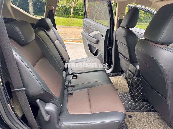 Mitsubishi Xpander Cross Cross cao cấp nhất Đen