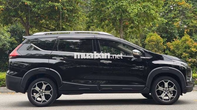 Mitsubishi Xpander Cross Cross cao cấp nhất Đen