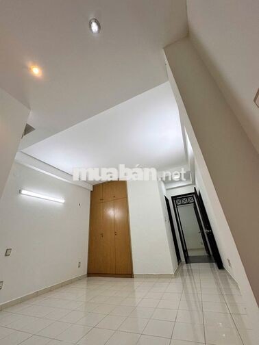 Nhà HXH Nguyễn Thiện Thuật Q.3- 3 Tầng- 4PN- 40m2- 8,7 TỶ TL