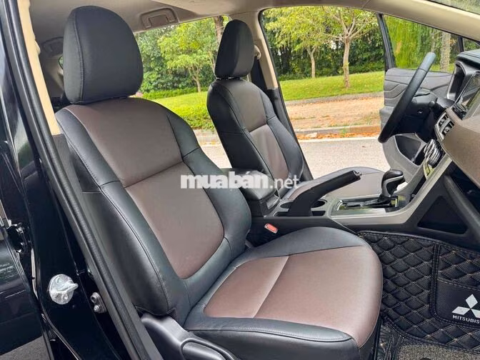 Mitsubishi Xpander Cross Cross cao cấp nhất Đen