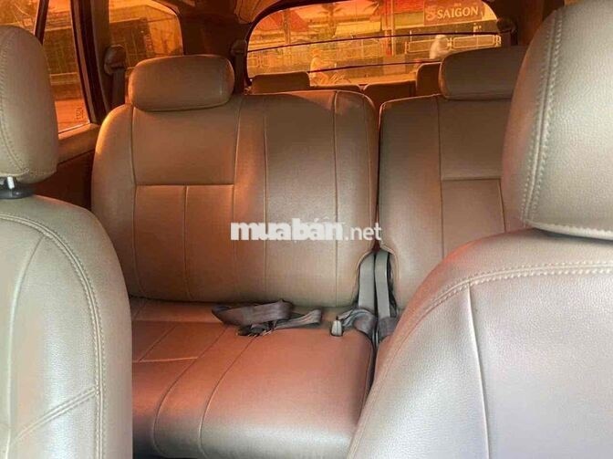 Toyota Innova 7 chỗ Bạc 223.303 km