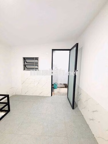 Phòng gác suốt 1 trệt 1 lầu gần VLU, UTH, UEF