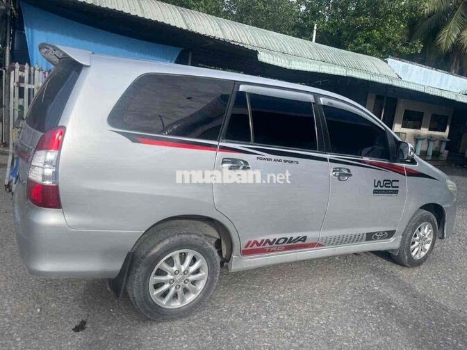 Toyota Innova 7 chỗ Bạc 223.303 km