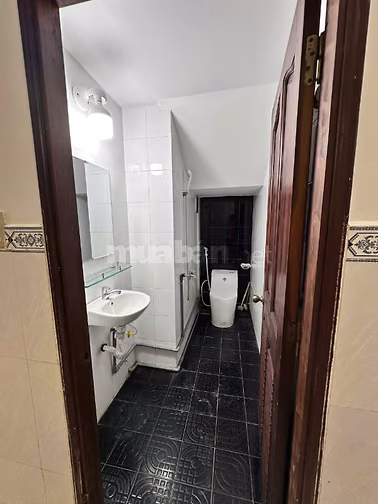 Bán nhà đúc 3 tầng số 541/23 Điện Biên Phủ, Quận 3, 4x10m, 8,8 tỷ