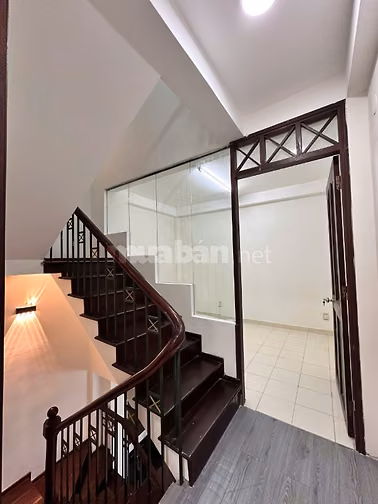 Bán nhà đúc 3 tầng số 541/23 Điện Biên Phủ, Quận 3, 4x10m, 8,8 tỷ