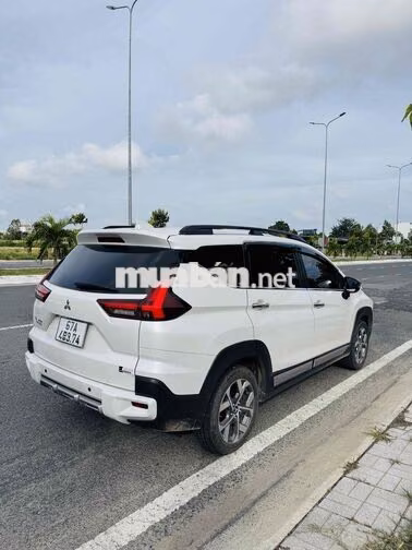 Mitsubishi Xpander Cross 2024 Trắng 18.000 km