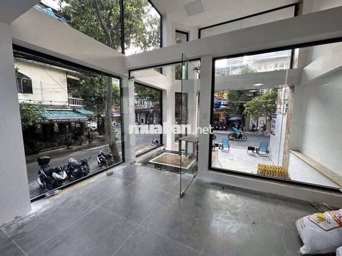 góc 2 mặt tiền đường A4, khu k300, tân bình
