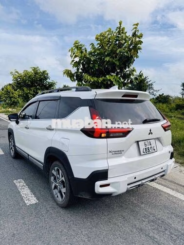 Mitsubishi Xpander Cross 2024 Trắng 18.000 km