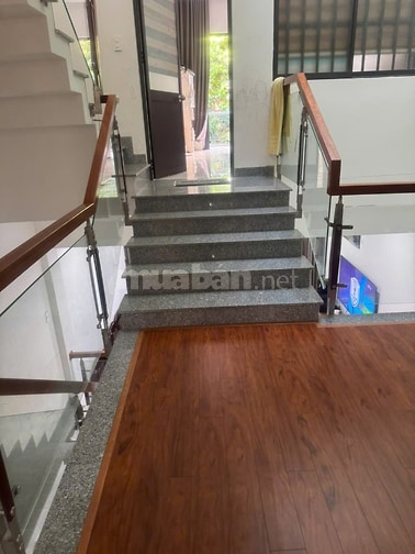 10,7 tỷ/240m2 sàn.Nhà đường Tùng Thiện Vương, 3 tầng,4 P ngủ,khu Nam V