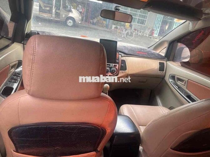 Toyota Innova 7 chỗ Bạc 223.303 km