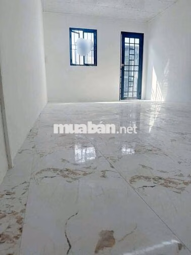 cho thuê nhà đường Phạm Hùng C10 DT.3m×6m } 1 lầu 1 Phòng 1 toilet.
