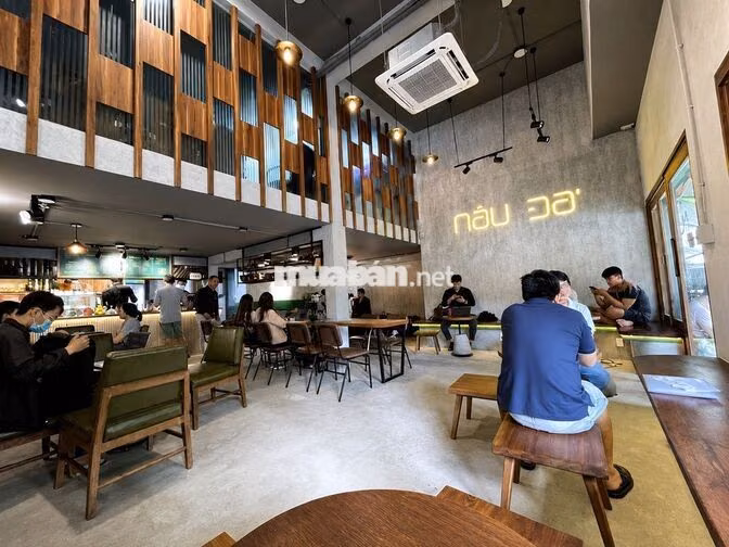 CHO THUÊ NHÀ  CỐNG QUỲNH QUẬN 1, NGANG 8M DTSD ~380M2, TRỆT 4 LẦU