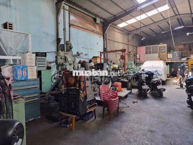 Khách cần ra đi nhà xưởng kinh doanh giá cả thương lượng