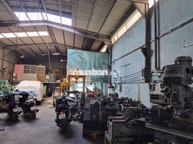 Khách cần ra đi nhà xưởng kinh doanh giá cả thương lượng