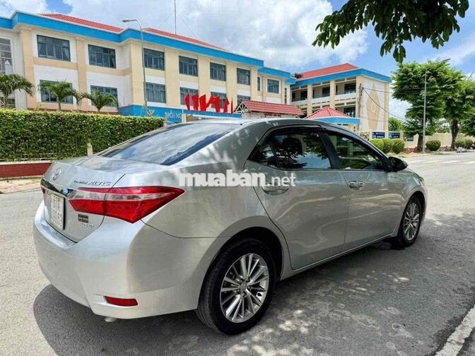 Toyota Corolla Altis 1.8G 2015 Bạc 140.000km