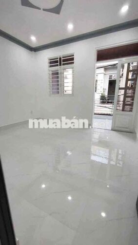 NHỈNH 3 TỶ - HXH TRÁNH - 2 TẦNG - 4PN -100M2 -PHAN VĂN HỚN  HÔC MÔN