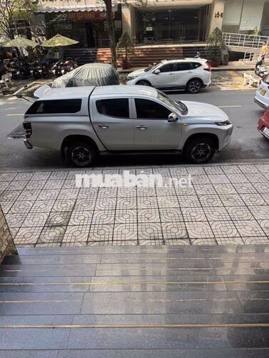 Mitsubishi Triton 2023 Trắng 15.000km chính chủ