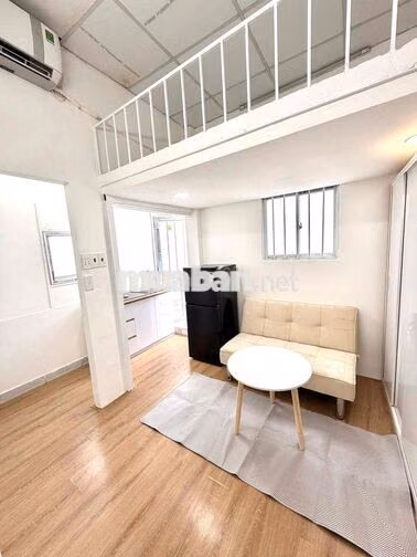 DUPLEX FULL NỘI THẤT BAN CÔNG ĐỐI DIỆN UEF