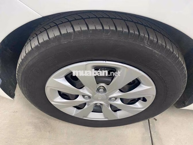 Kia Soluto 2022 Số sàn Trắng