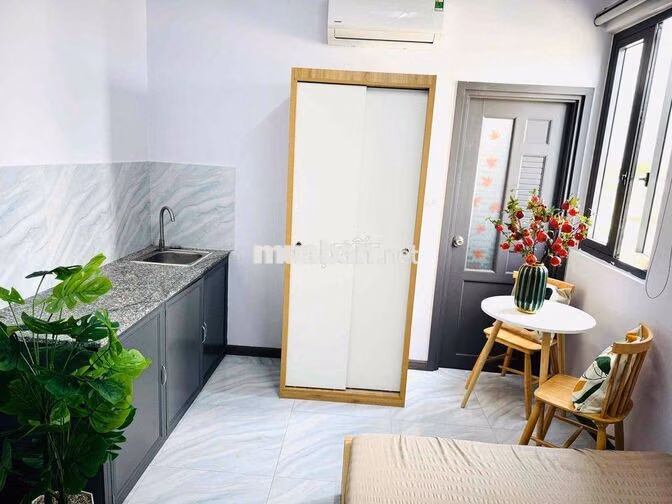 Phòng Trọ Full Nthat , Thang máy , Mặt tiền , Bảo vệ , Gần dh Rmit