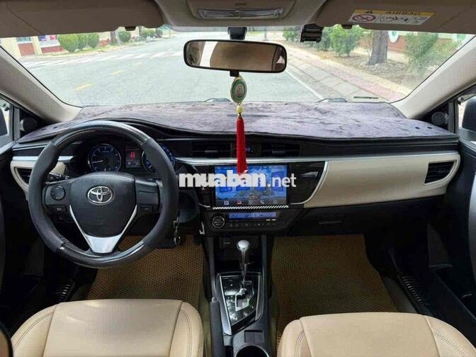 Toyota Corolla Altis 1.8G 2015 Bạc 140.000km