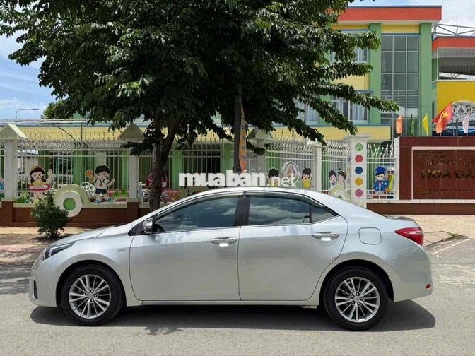 Toyota Corolla Altis 1.8G 2015 Bạc 140.000km