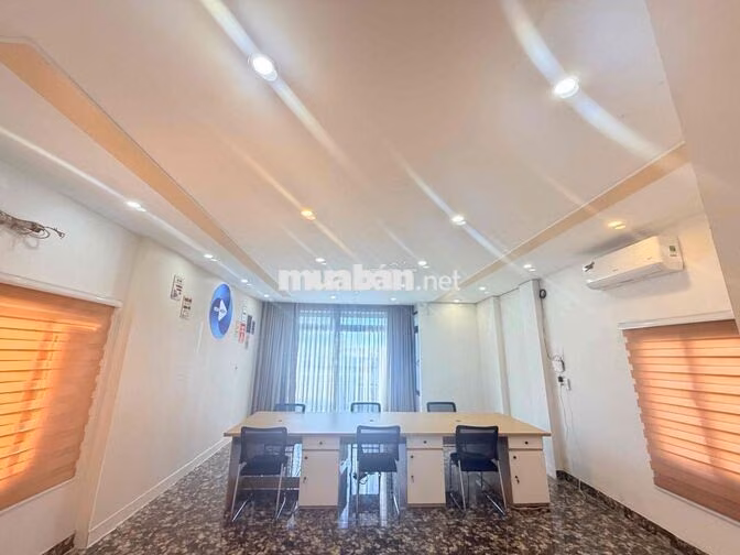Cho Thuê Văn Phòng Tầng 4 Mặt Tiền Trần Cao Vân