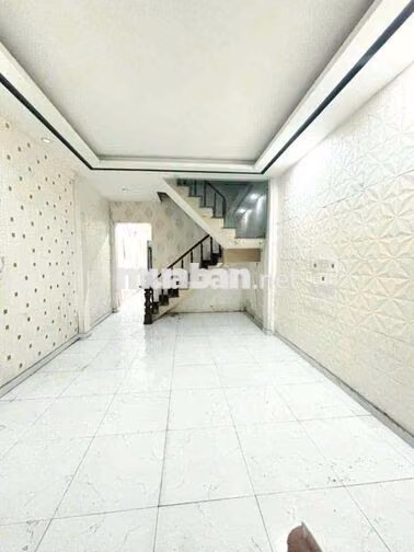 Cho Thuê Nhà 1Trệt 1Lầu Sân Thượng 2Pn 3Wc Hẻm Xe Tải Sát Chợ Cầu Đồng