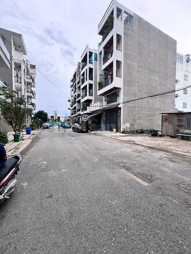 Nhà LÊ THỊ RIÊNG. GIÁ: 7.5 tỷ Sổ Hồng Riêng. 