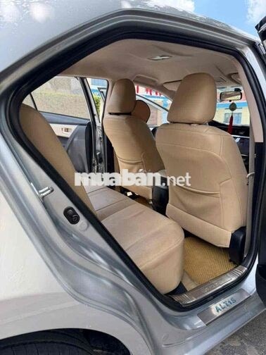 Toyota Corolla Altis 1.8G 2015 Bạc 140.000km