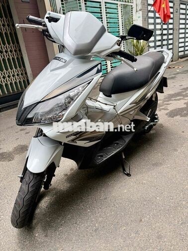 ab 2 đèn(FI)Trắng Phun xăng điện tử bs43, máy rin