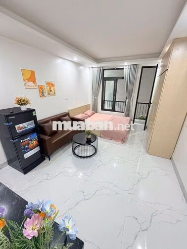 STUDIO BAN CÔNG FULL ĐỒ SIÊU THOÁNG NGAY TRUNG TÂM CẦU GIẤY