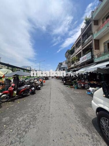 8 PHÒNG MẶT TIỀN ĐƯỜNG TRANG TỬ