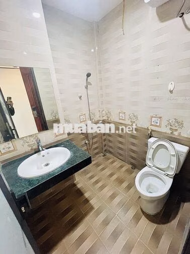 CHO THUÊ CHUNG CƯ 2N 1K CẠNH BIGC THĂNG LONG, FULL NỘI THẤT