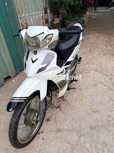 Xe số Sirius 50cc Trắng
