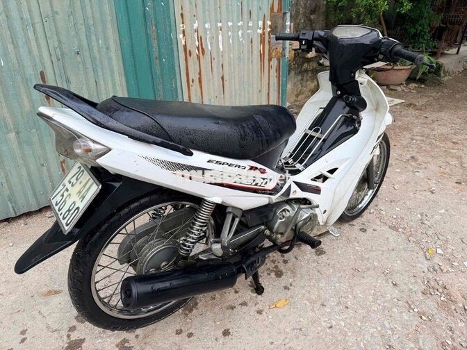 Xe số Sirius 50cc Trắng