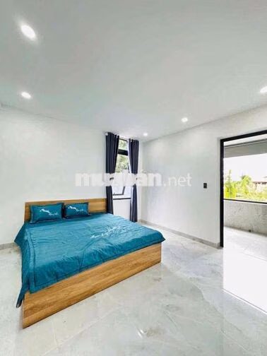 nhà villa hồ bơi, hẻm xe hơi, sổ riêng
