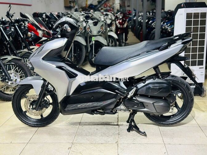 XE MÁY THỊNH PHÁT- AIR BLADE 125 ĐEN BẠC ĐỘ SẴN 
