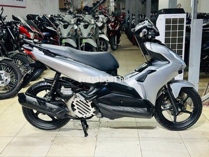 XE MÁY THỊNH PHÁT- AIR BLADE 125 ĐEN BẠC ĐỘ SẴN 