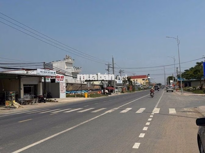 Bán đất thổ cư cạnh Bv Đa Khoa Xuyên Á Hậu Nghĩa. Giá 1,350 tỷ.
