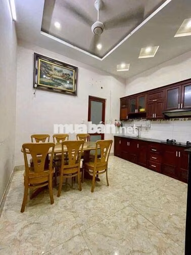 Cho thuê nhà 3 tầng Thạnh Xuân 24 
Khu dân cư đồng bộ, hẻm xe hơi 6m