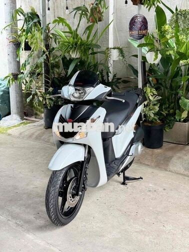 Honda SH 150 Tự động Trắng