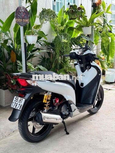 Honda SH 150 Tự động Trắng